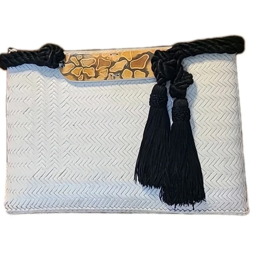 White Straw Clutch Bag Artisanal Chevron Black Tassel Zipper Resort Envelope Vtg
